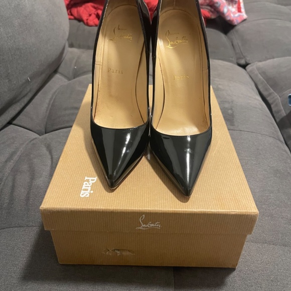 Red bottoms - Picture 4 of 4